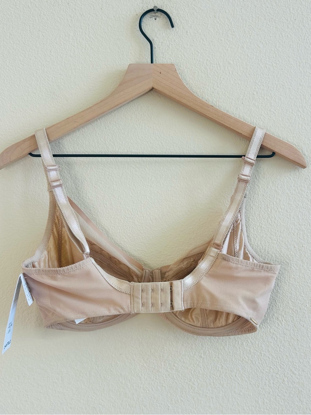 Chantelle NWT Parisian Allure Plunge Bra 32 DDDD Nude Sand Beige 32G Nude - Picture 3 of 5